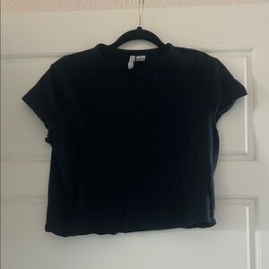 H&M Black Cropped T-Shirt